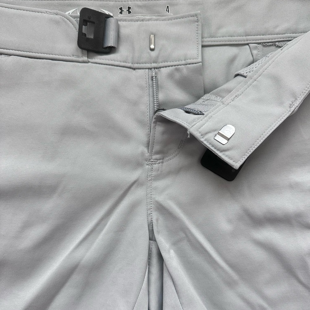 Under Armour Light Gray Athletic Cargo Shorts with Belt - Picture 8 of 8